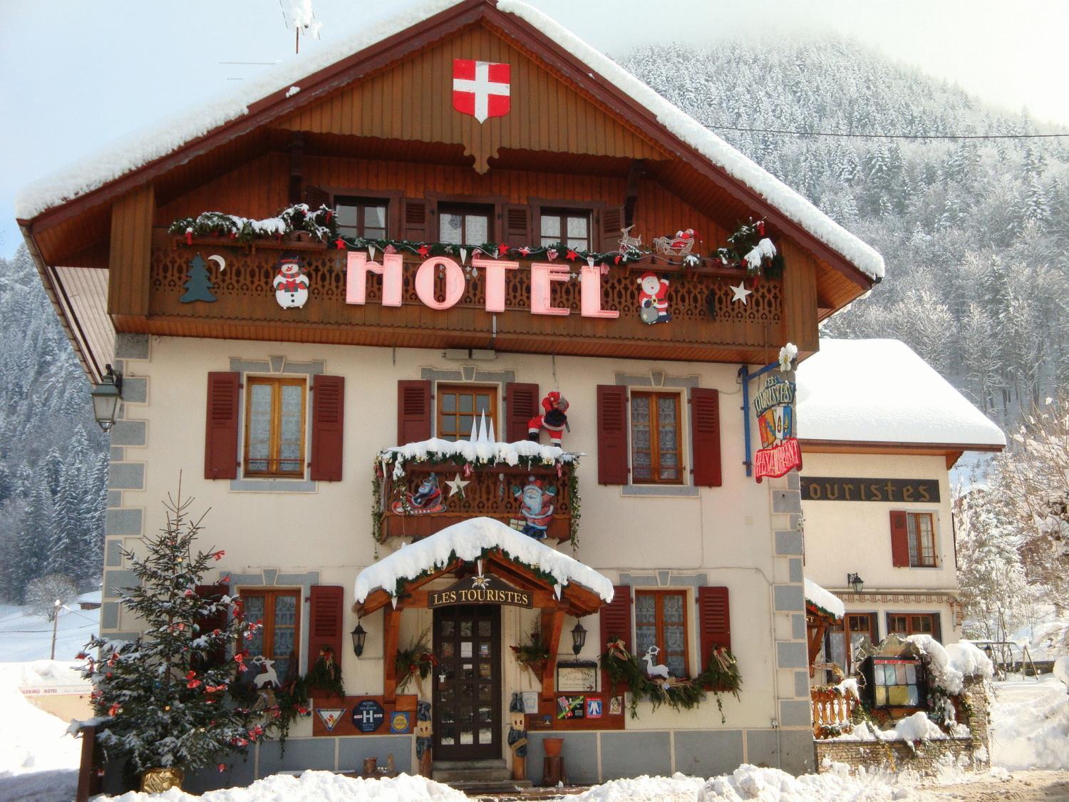 Les Touristes Hotel Абонданс Екстериор снимка