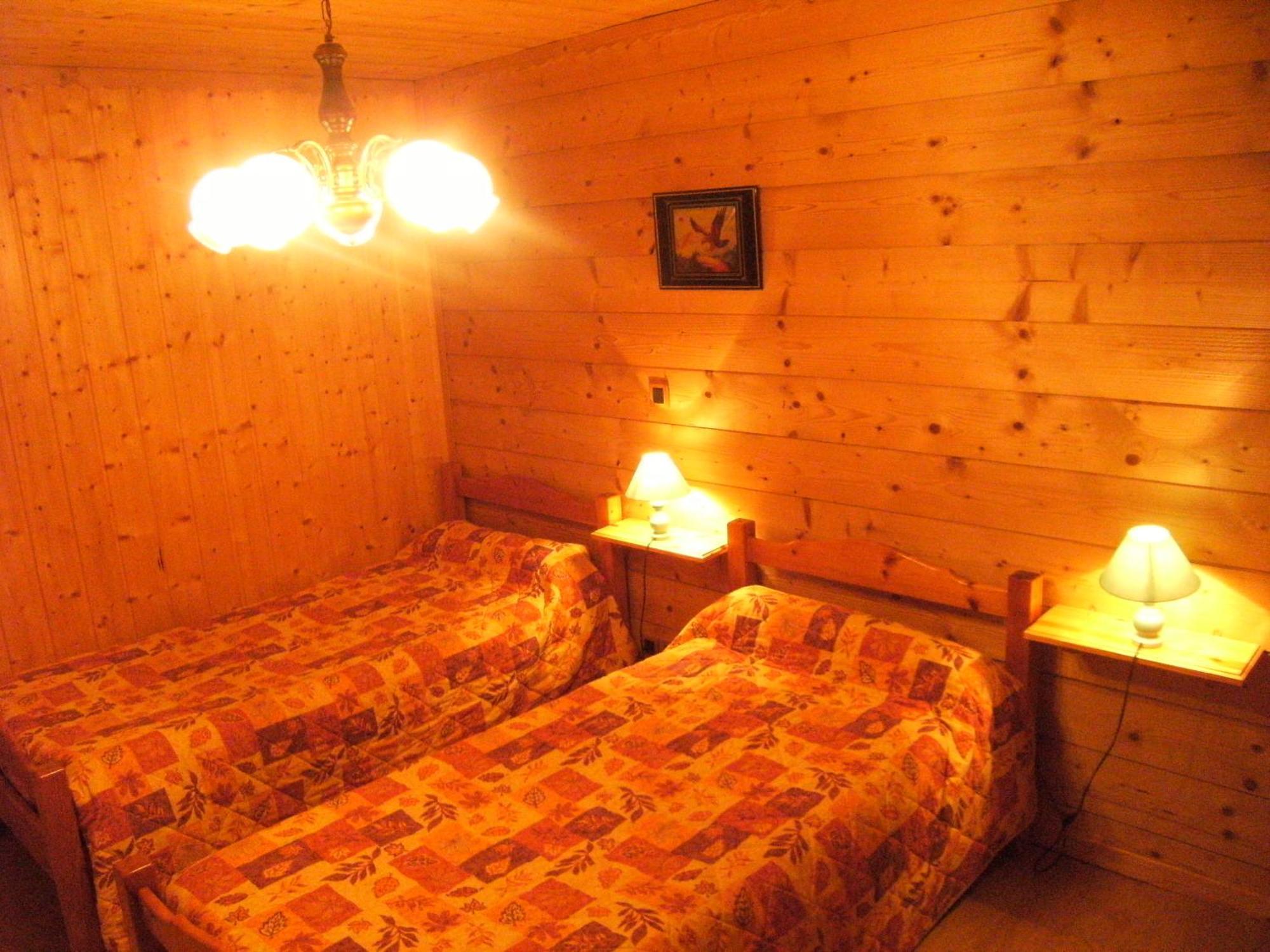 Les Touristes Hotel Абонданс Екстериор снимка