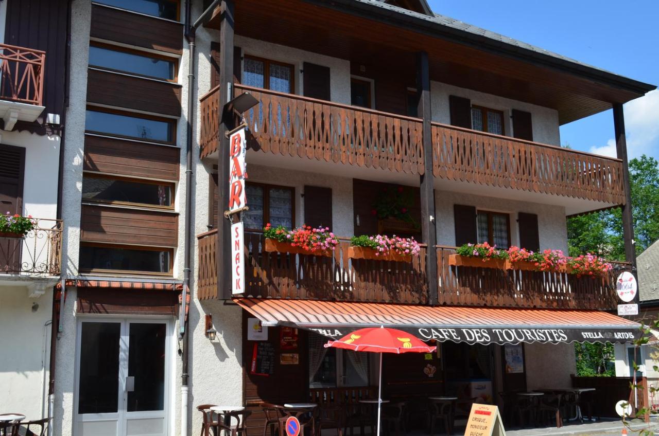 Les Touristes Hotel Абонданс Екстериор снимка